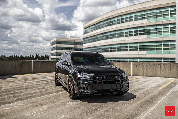 Фото дисков Vossen HF-7 Глянцевая бронза на Audi Q7 (4M)