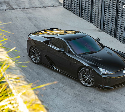 Фото дисков Brixton Forged R11-R на Lexus LFA