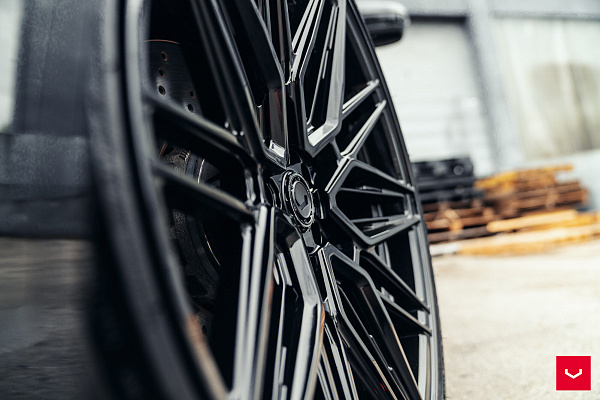 Фото дисков Vossen HF-7 Черный глянец на BMW 5/M5 (G30/F90)