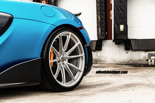 Фото дисков HRE P104SC Глянцевый лак на McLaren 600