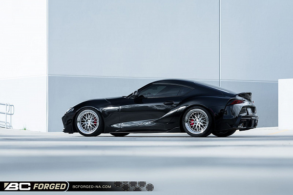 Фото дисков BC Forged LE81 // MLE81 Глянцевый лак на Toyota Supra A90