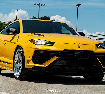 Фото дисков Anrky RS5.3 на Lamborghini Urus