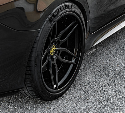 Фото дисков Strasse Wheels SV4 Deep Concave FS на Mercedes-Benz AMG GT I