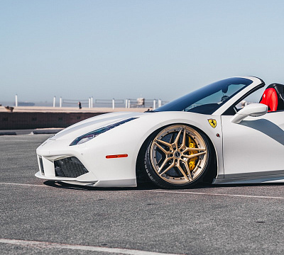 Фото дисков MV Forged VL22 на Ferrari 488