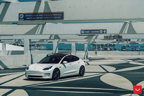 Фото дисков Vossen HF-3 Сатиновый графит на Tesla Model 3