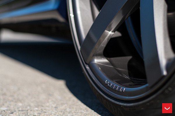 Фото дисков Vossen CV3 Глянцевый графит на Audi Q5 (8R)