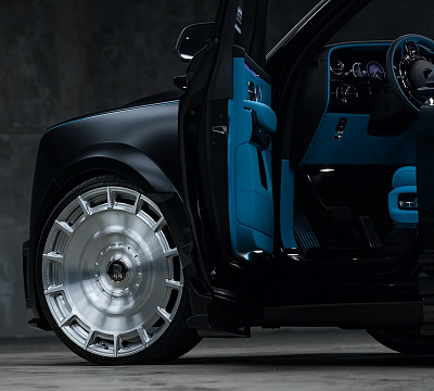Фото дисков Vossen UV-7 на Rolls-Royce Cullinan