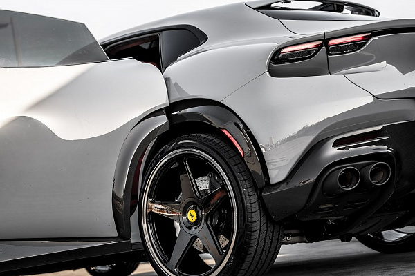 Фото дисков Giovanna Cinque Черный глянец на Ferrari Purosangue