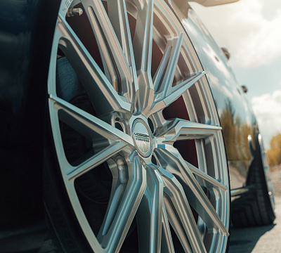 Фото дисков Vossen HF-4T на Mercedes-Benz C-Class (W205)
