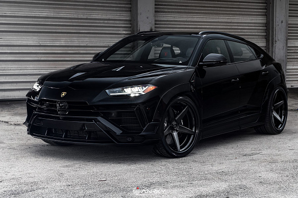 Фото дисков Anrky RS5.3 Черный сатин на Lamborghini Urus