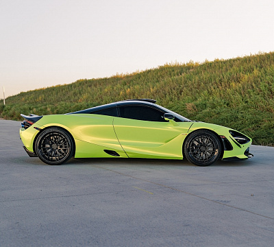 Фото дисков Strasse Wheels SV10M Deep Concave FS на McLaren 720S