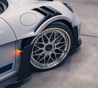 Фото дисков HRE 300 на Porsche 911 VIII