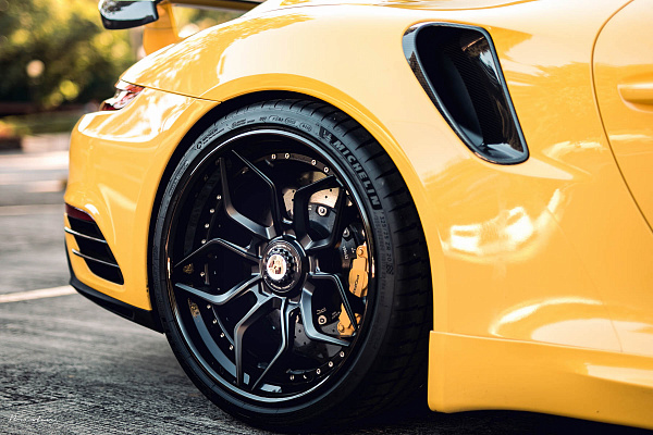 Фото дисков Brixton Forged PF9 Черный сатин на Porsche 911 VII