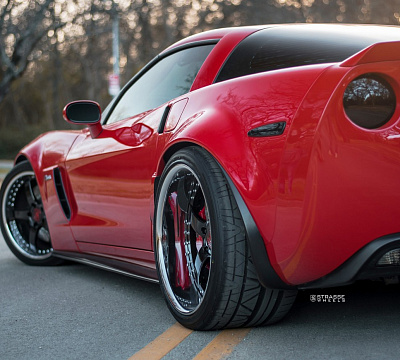 Фото дисков Strasse Wheels S5 Signature на Chevrolet Corvette C6