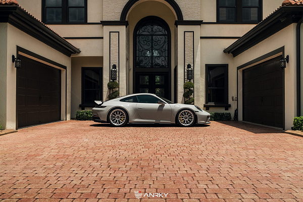 Фото дисков Anrky AN10 Глянцевый лак на Porsche 911 VIII