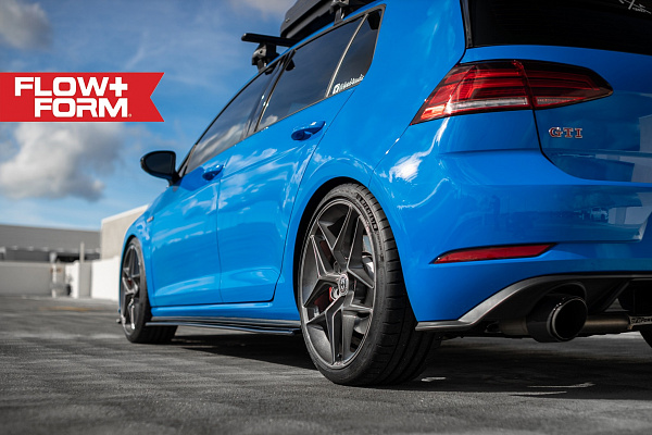 Фото дисков HRE FF11 Глянцевый тонированный лак на Volkswagen Golf VII