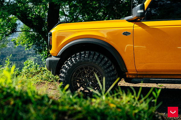 Фото дисков Vossen HFX-1 (6-Lug) Черный глянец на Ford Bronco