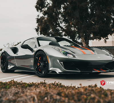Фото дисков HRE P207 на Ferrari 488
