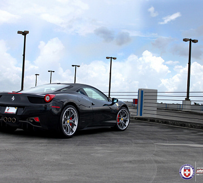 Фото дисков HRE S101 на Ferrari 458