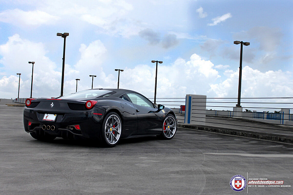 Фото дисков HRE S101 Глянцевый графит на Ferrari 458