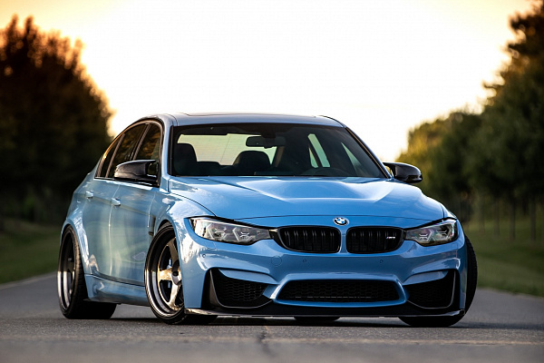 Фото дисков HRE 305 Глянцевый темный лак на BMW 3/M3 (F3x/F80)