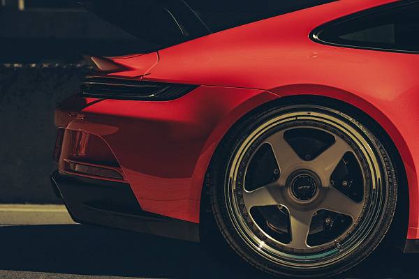 Фото дисков Brixton Forged TR04 Глянцевый лак на Porsche 911 VIII