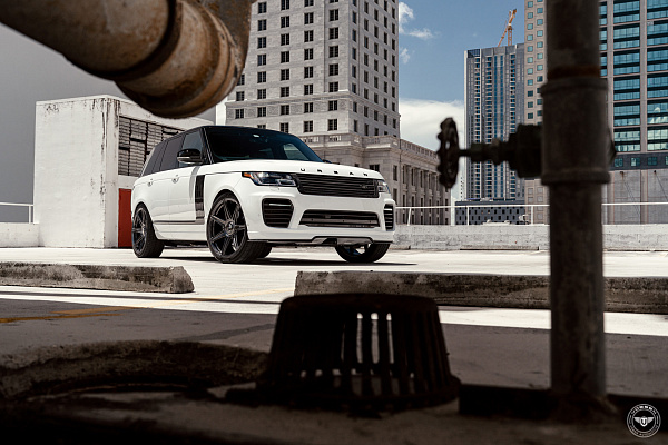 Фото дисков Vossen S17-11 Глянцевый темный лак на Range Rover V