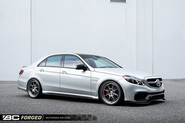 Фото дисков BC Forged LE82 // MLE82 Сатиновый темный лак на Mercedes-Benz E-Class (W212, S212, C207)