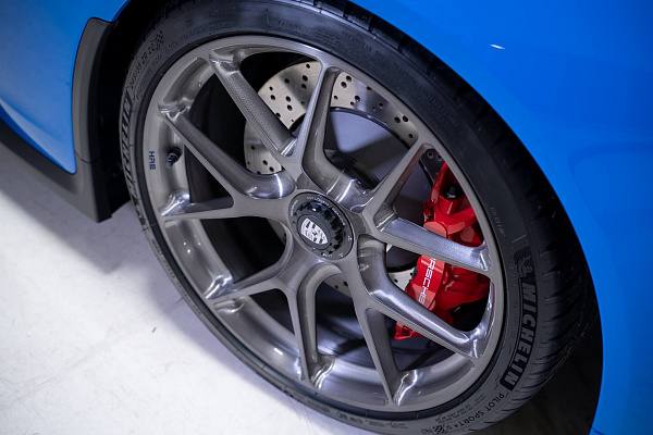 Фото дисков HRE P101 Глянцевый темный лак на Porsche 911 VII