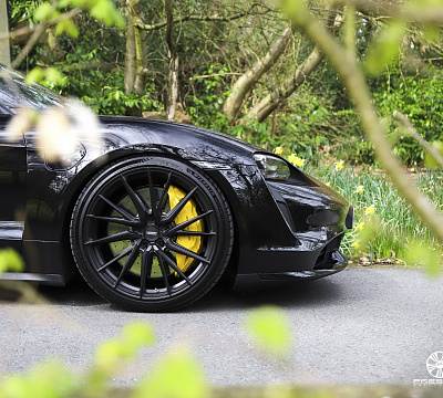 Фото дисков Vossen HF-4T на Porsche Taycan I