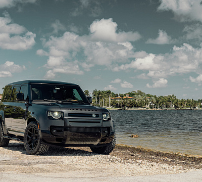Фото дисков Vossen UV-X на Land Rover Defender II