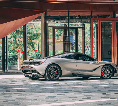 Фото дисков Vossen EVO-2R на McLaren 720S