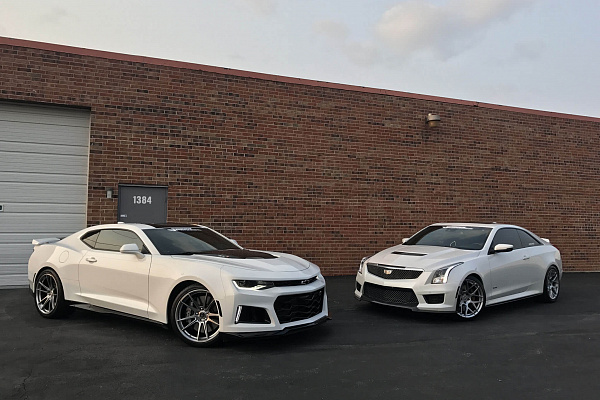 Фото дисков HRE FF04 Серебро на Chevrolet Camaro VI