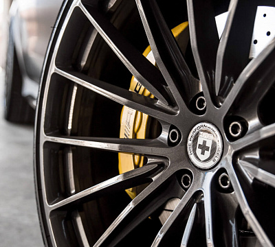 Фото дисков HRE P103 на Mercedes-Benz GLC (X253, C253)
