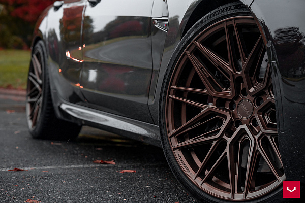 Фото дисков Vossen HF-7 Сатиновая темная бронза на BMW 8/M8