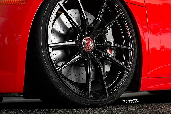 Фото дисков Strasse Wheels SV1 Deep Concave Monoblock Другой цвет на Audi R8 (4S)