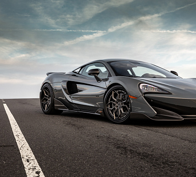 Фото дисков Brixton Forged PF9 на McLaren 600
