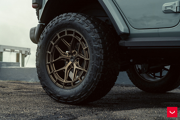 Фото дисков Vossen HFX-1 (5-Lug) Сатиновая бронза на Jeep Wrangler IV (JL)