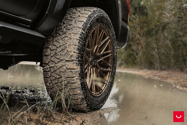 Фото дисков Vossen HF6-5 Сатиновая бронза на Toyota Tacoma III