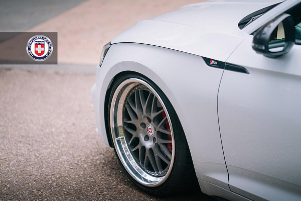Фото дисков HRE 540C Глянцевый темный лак на Audi A/S/RS 5 (F5)