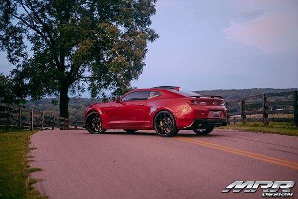 Фото дисков MRR M228 Черный глянец на Chevrolet Camaro VI