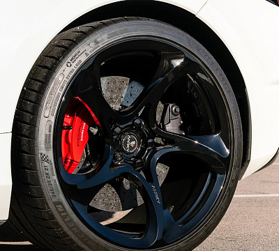 Фото дисков Anrky XR-105 на Chevrolet Corvette C8