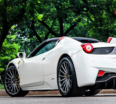 Фото дисков Vossen VFS-2 на Ferrari 458