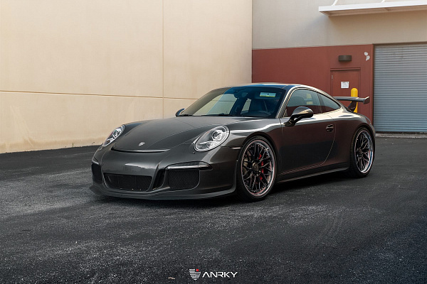 Фото дисков Anrky RS1 Черный глянец на Porsche 911 VII