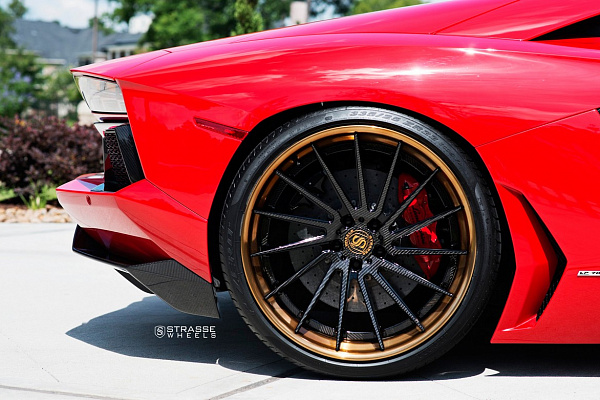 Фото дисков Strasse Wheels SV15T Deep Concave FS Другой цвет на Lamborghini Aventador