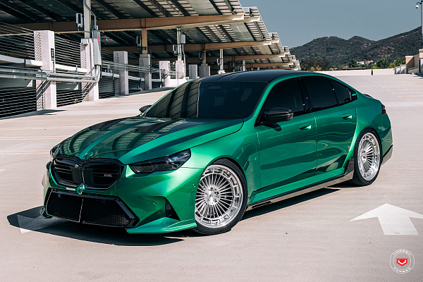 Фото дисков Vossen LC3-06 (3-Piece) Глянцевый лак на BMW 5/M5 (G60/G90)