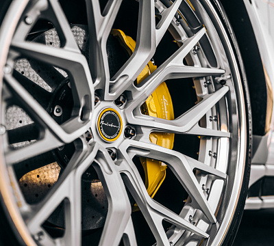 Фото дисков Brixton Forged PF10 на Lamborghini Urus