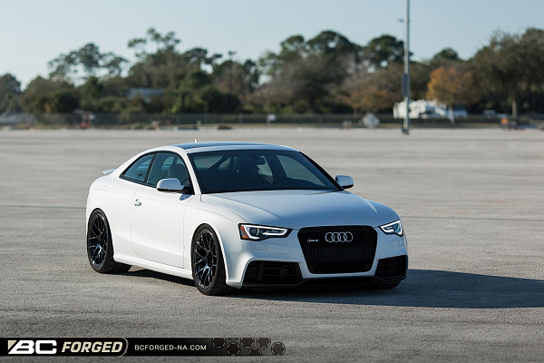 Фото дисков BC Forged RS40 Черный глянец на Audi A/S/RS 5 (8T)