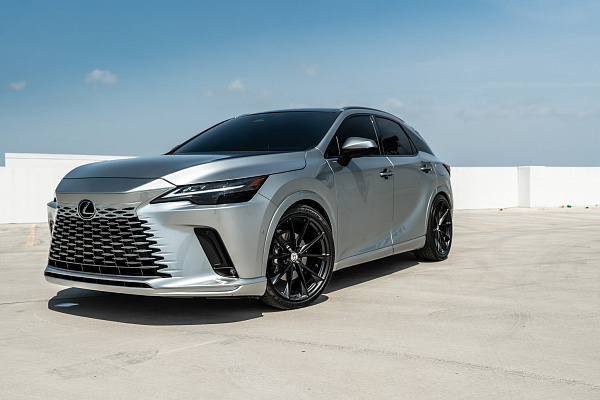 Фото дисков HRE P204 Черный сатин на Lexus RX V