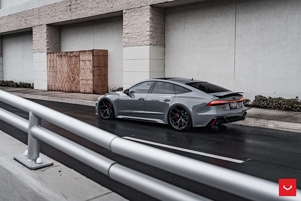 Фото дисков Vossen HF-5 Черный сатин на Audi A/RS 7 (4K)